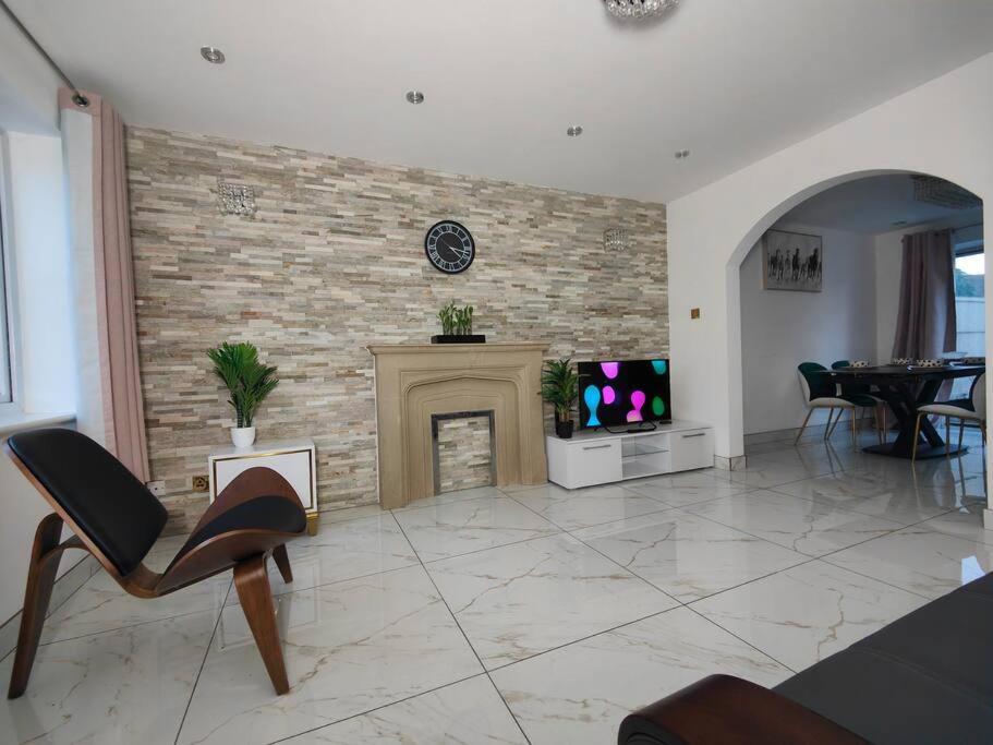 Tyburn Home, Birmingham With Free Parking Bagian luar foto