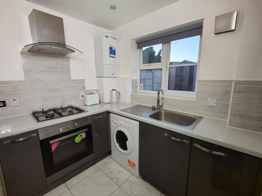 Tyburn Home, Birmingham With Free Parking Bagian luar foto