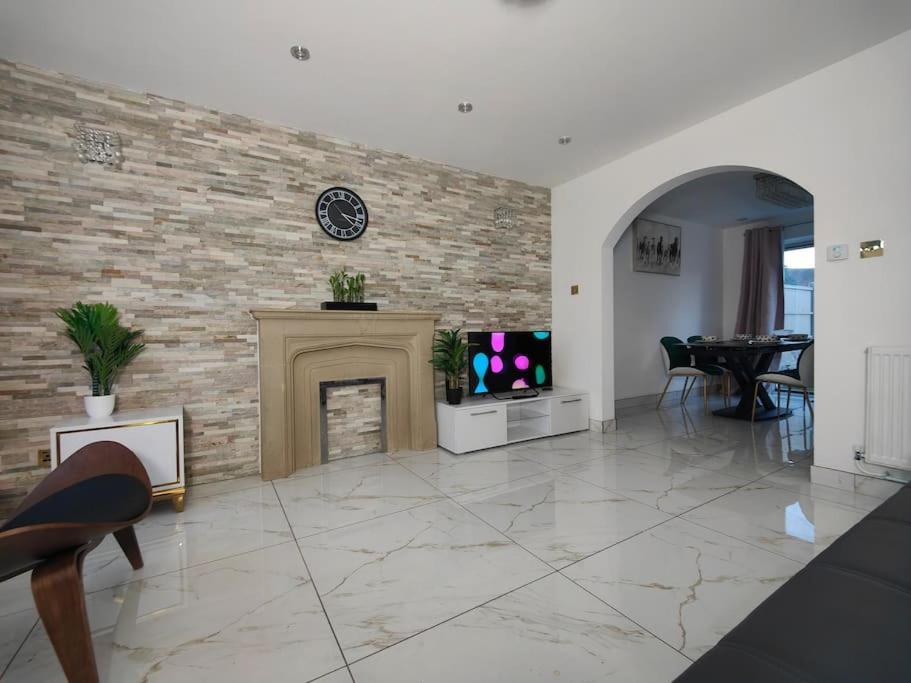 Tyburn Home, Birmingham With Free Parking Bagian luar foto