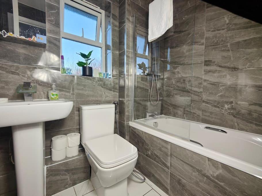 Tyburn Home, Birmingham With Free Parking Bagian luar foto
